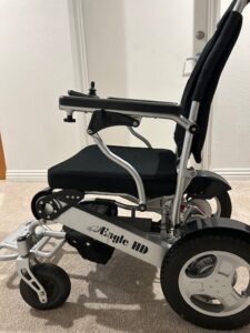 Eagle HD folding power wheelchair pic 2