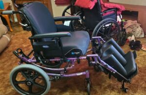 Manual wheelchair MG pic 1
